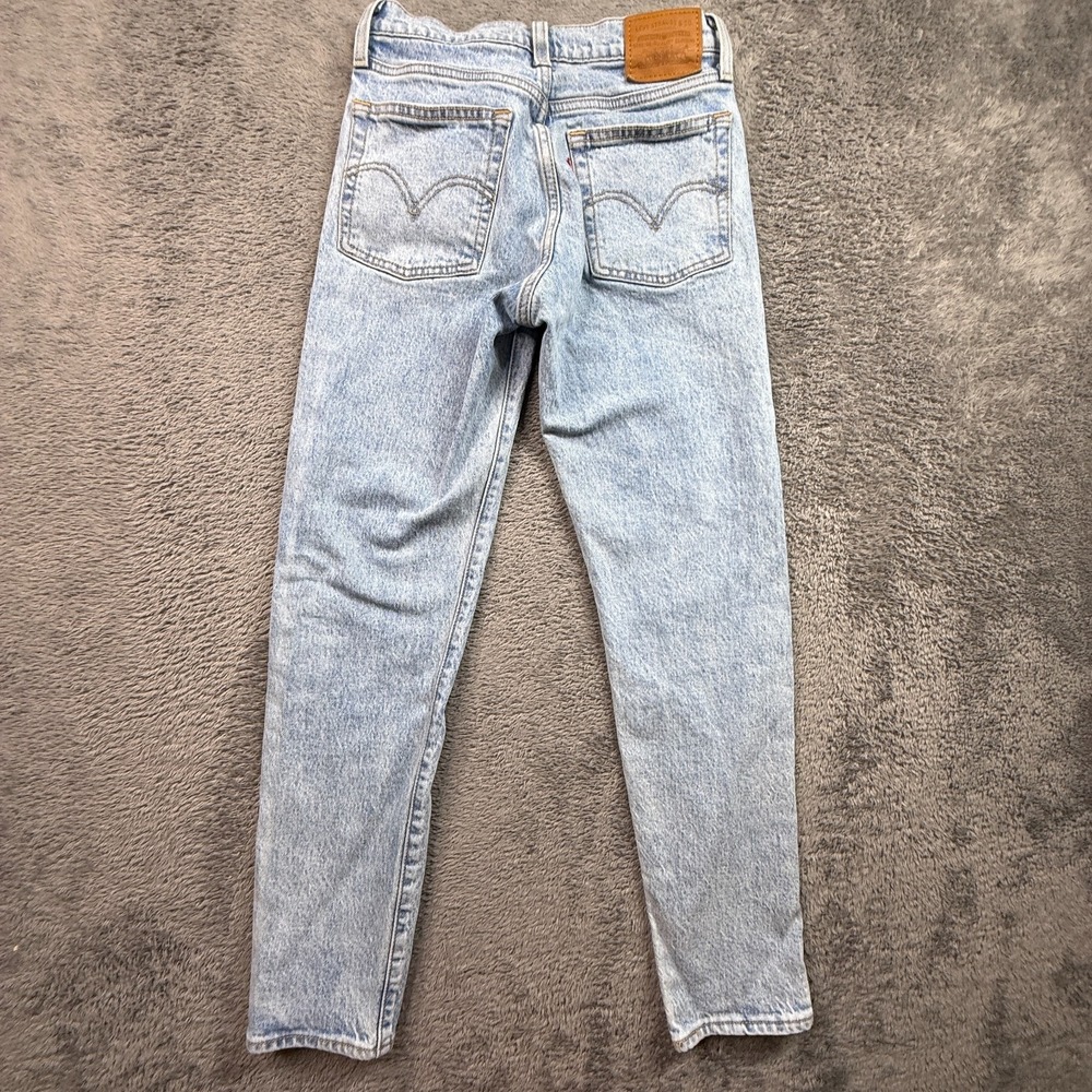 Levis Premium Wedgie Jeans Button Fly Light Wash Denim Womens 24x27 Cotton Strtc - Picture 2 of 11